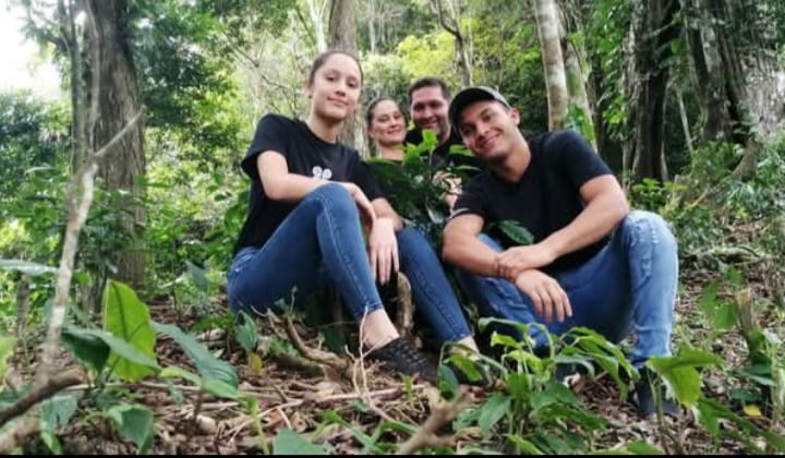 Geisha Vu - Panama, Las Brumas